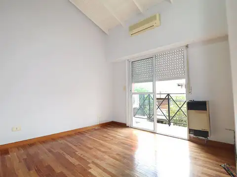 Depto Tipo Casa en Venta con 1 cocheras