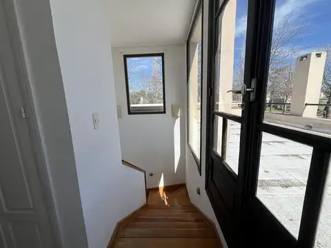 Casa en Alquiler Roble Joven