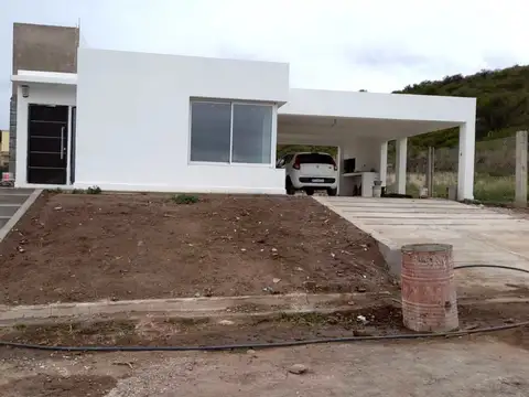 Casa en Alquiler de 3 dormitorios