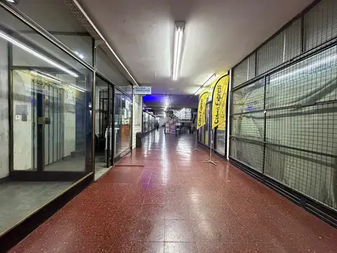San Martin 800, Piso 9