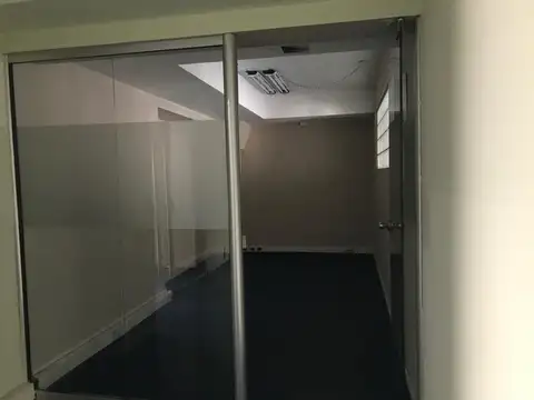 Oficina Monoambiente con 3 baños