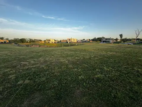 Terreno en venta - 602 mts2 - Berazategui