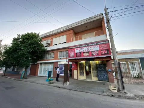 CASA + LOCAL DOBLE EN VILLA CABRERA, 433m2 CUB. 