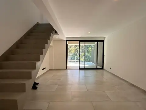 Departamento en venta 3 ambientes en Canning