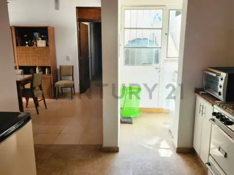 Casa en Alquiler con 1 cochera