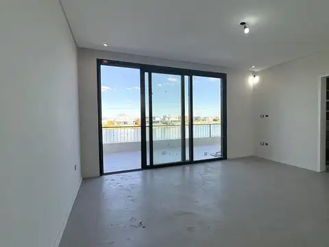 Venta | Casa a estrenar al agua con amplios espacios sociales | El Cantón Norte. GBA Norte