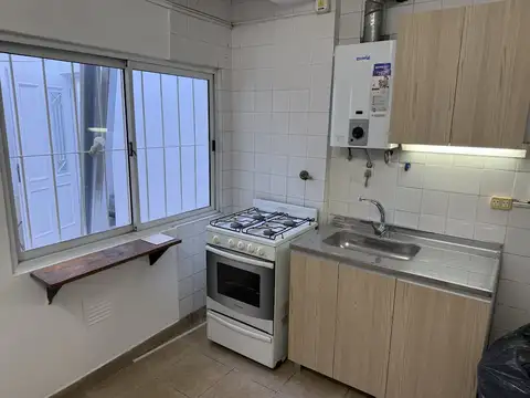 Depto Tipo Casa en Alquiler en Villa Crespo, $ 600.000