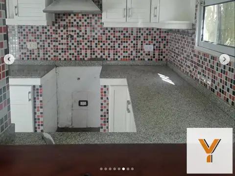 Casa en Alquiler - 3 Dormitorios 3 Baños - 370mts - Berazategui