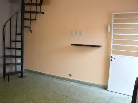 Depto Tipo Casa en Venta 20 años