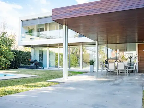 Casa en Venta en Funes, USD 460.000