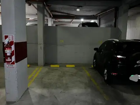 Cochera ubicada en subsuelo