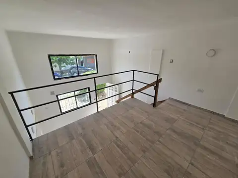 Depto Tipo Casa en Venta al Este