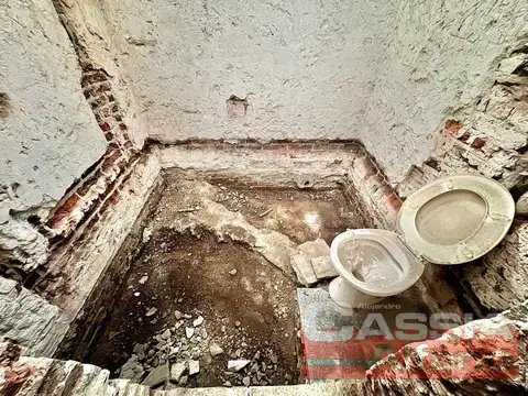 Casa en Venta con 3 cocheras