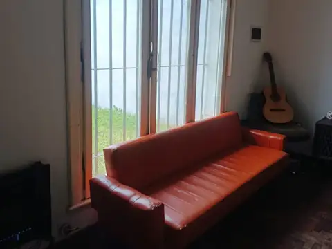 Manuel Belzu 4200, Piso pb