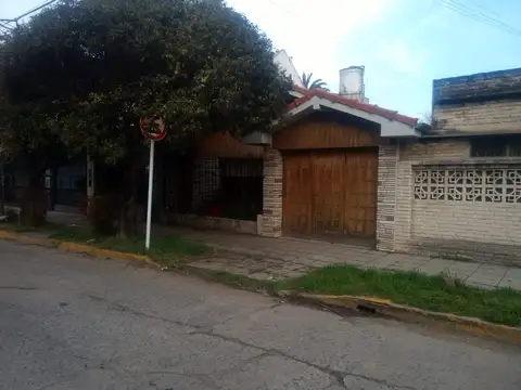 Casa en Venta en Quilmes, USD 170.000