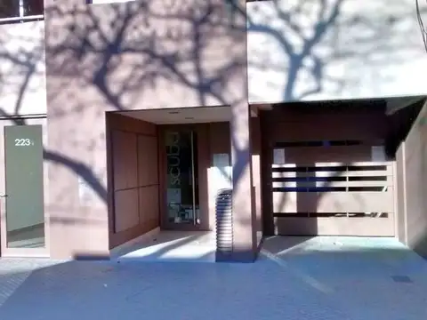 Paraguay 2200, Piso 9