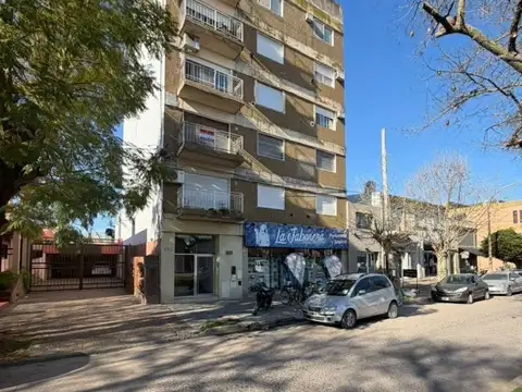 Amplio departamento en venta 4 ambientes