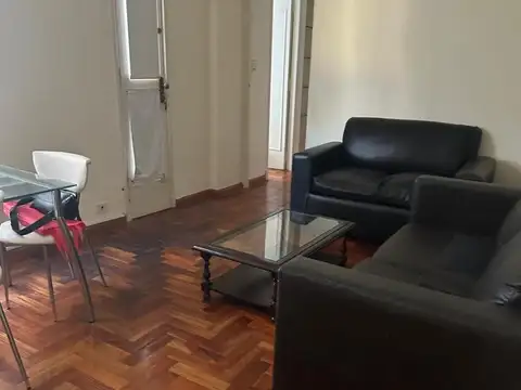 VENTA DE  3 AMBIENTES EN RECOLETA  CON PATIECITO  7 PISO