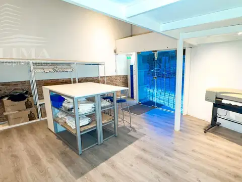 Oficina 8 ambientes con 2 baños