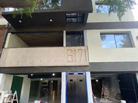 VENTA DE DEPARTAMENTO 2 AMBIENTES CONTRAFRENTE CON BALCON TERRAZA, EXCELENTE UBICACION!