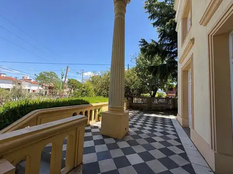 Local en Alquiler en Campana, USD 2.000