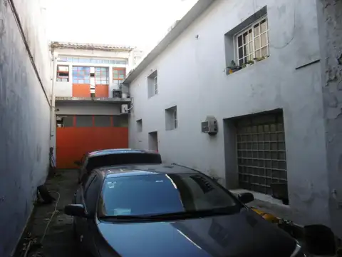 Dean Funes 1700