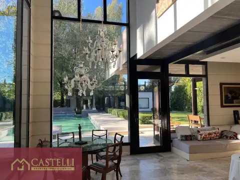 Casa 5 ambientes con 5 baños