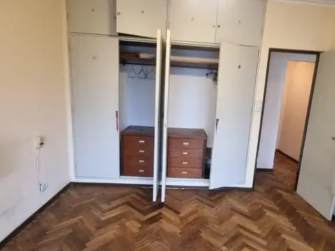 Departamento piso completo zona Monserrat