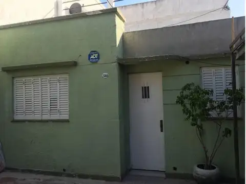 3 AMBIENTES PB FRENTE SOLO USO COMERCIAL **NO VIVIENDA**