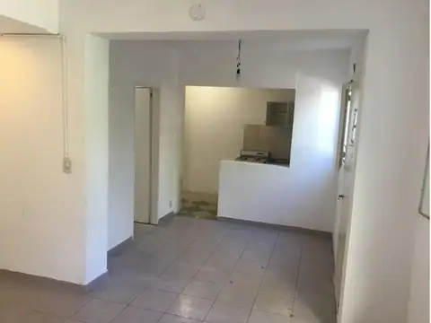 Depto Tipo Casa en Alquiler de 3 ambientes