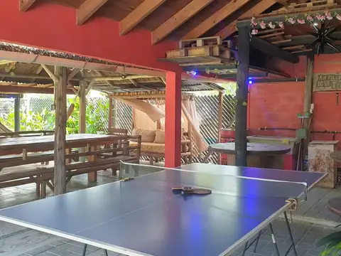 CASA QUINTA EN VENTA ARTURO SEGUI 3 DORMITORIOS