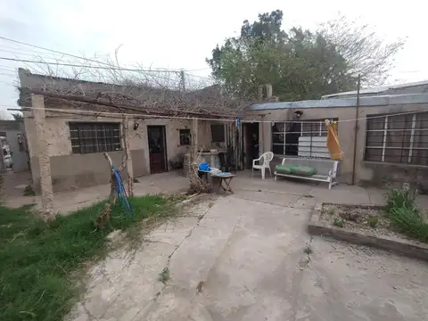 CASA EN ESQUINA AVENIDA CON GRAN CIRCULACION