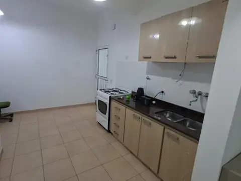 Depto Tipo Casa 3 ambientes con 1 baño