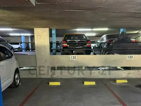 Av. Avellaneda 300, Piso 1