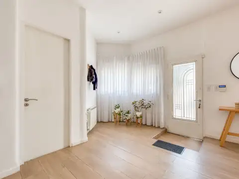VENTA CASA DE 6 AMB - VILLA DEL PARQUE CON TERRAZA
