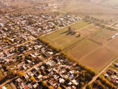 Terreno en Venta en Los Hornos, USD 70.000