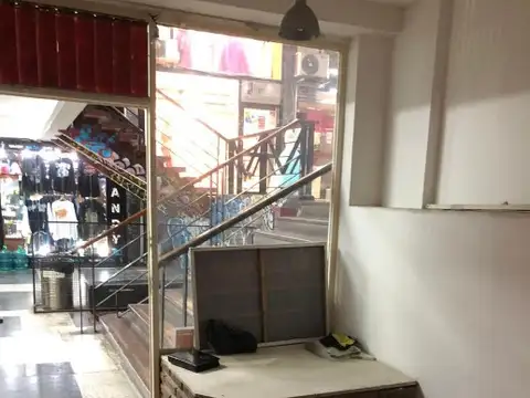 25 de mayo 200 esquina Brown 200