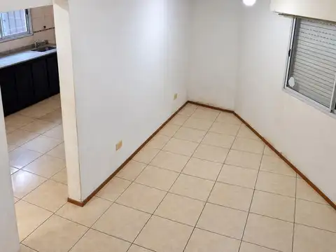 Depto Tipo Casa 4 ambientes con 2 baños