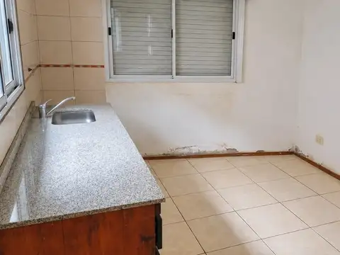 Depto Tipo Casa en Alquiler de 4 ambientes