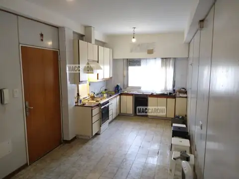 AV GENERAL MOSCONI 100