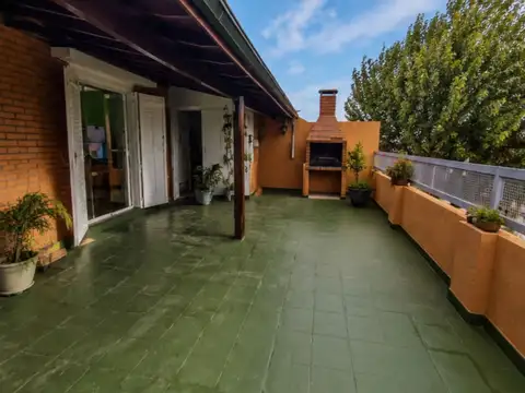 Depto Tipo Casa en Venta de 6 ambientes