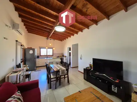 Casa 3 ambientes con 1 baño