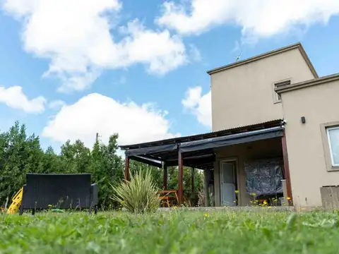 ALQUILER CASA 4 AMB EN  LAGUNA AZUL EZEIZA 