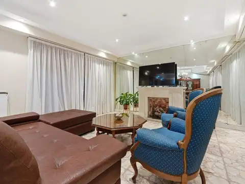 Depto Tipo Casa en Venta de 5 ambientes