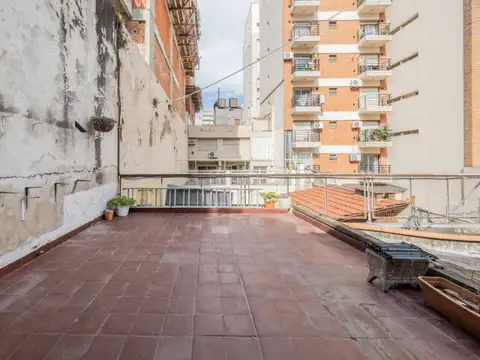 Francisco Acuña de Figueroa 300 , Piso 0