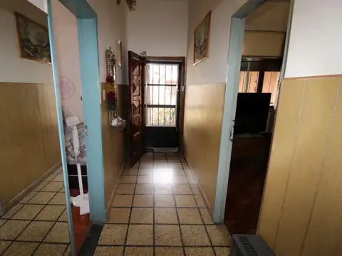 AMPLIA CASA 4 AMBIENTES CON COCHERA, LOFT SEPARADO, TERRAZA