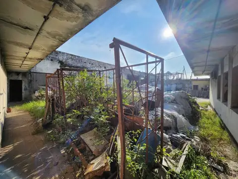 Galpon en Venta en Villa Dominico, USD 900.000