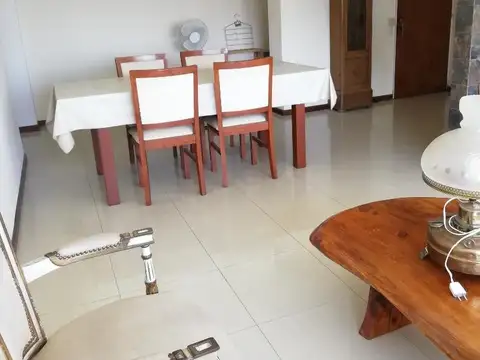Departamento 4 ambientes con 2 baños