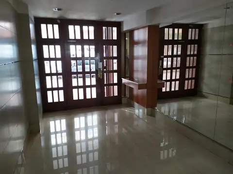 Colon 2557, entre Cordoba y Santiago del Estero