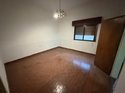 Depto Tipo Casa en Alquiler 50 años